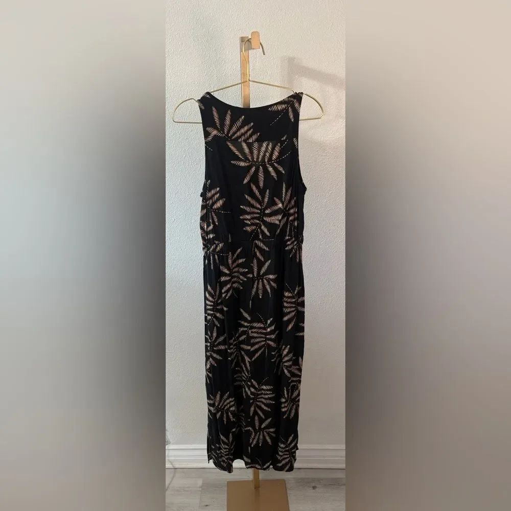 A NEW DAY- Chic Black and Tan palm tree Patterned Midi Dress- Size Large